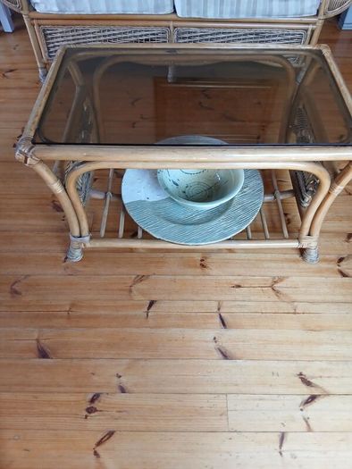 Wicker suite of furniture