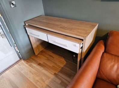 Slider Desk