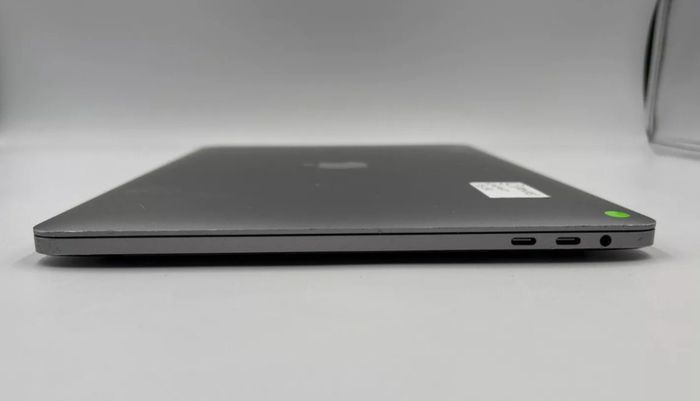 2020 Apple Macbook Pro A2251 13" I7-1068ng7 16gb Ram 512gb Ssd