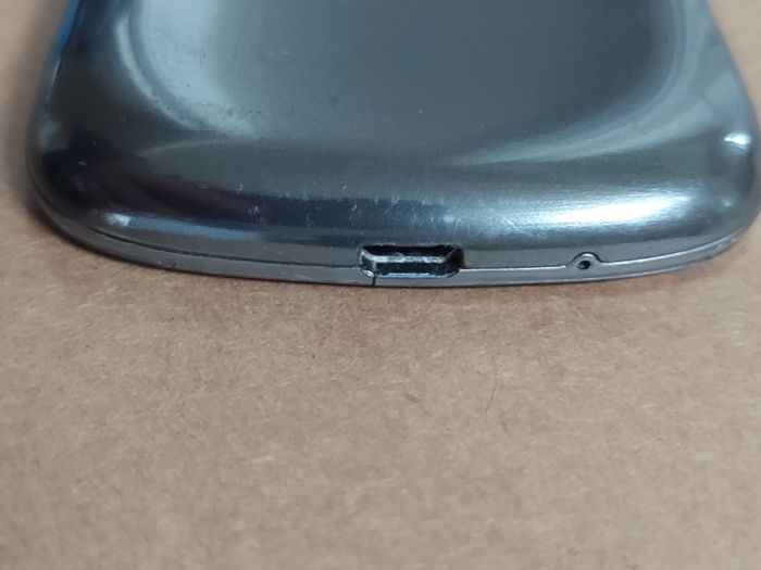 Samsung Galaxy SIII, Model GT-I8200N, 8GB, in excellent condition