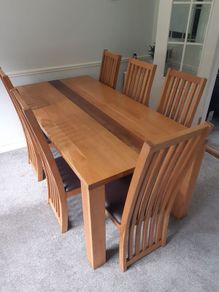 Table & Chairs