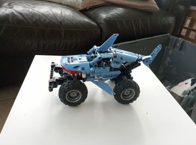 Lego Megaladon