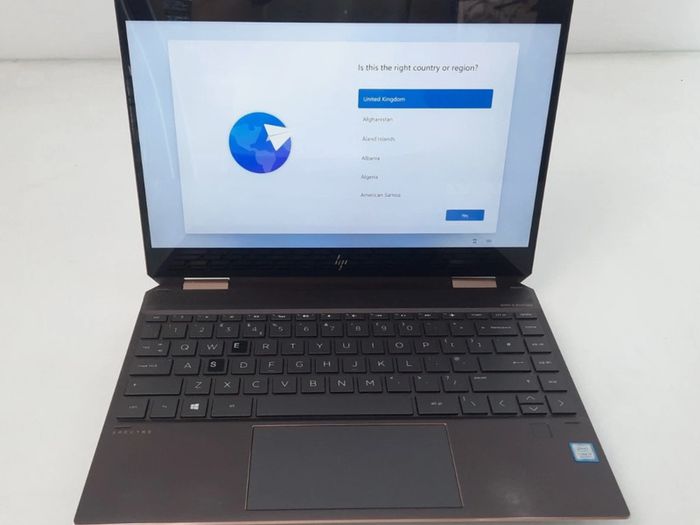 HP Spectre X360 Touchsreen 13-Ap0010na 13.3" Laptop i7 16GB 512GB NVME SSD Windows 11 Pro