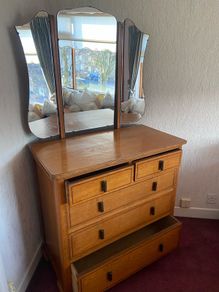chest of drawers with mirror