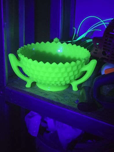 Vintage Art Deco Green Uranium Jadeite Glass 3 Handle Bowl Diamond Pattern UV Reactive