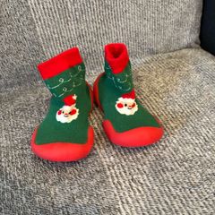 Baby xmas slippers