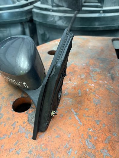 ford focus drivers side mirror came off a 2013