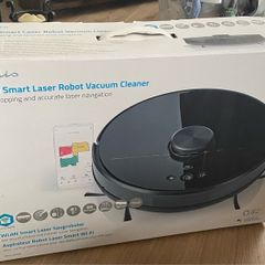 Robot vacuum cleaner with mop