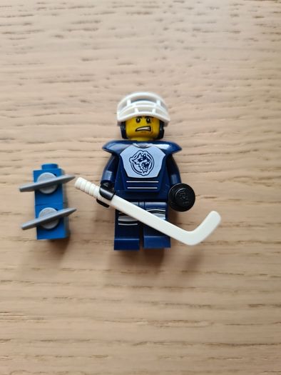 lego hockey player collectible series 4