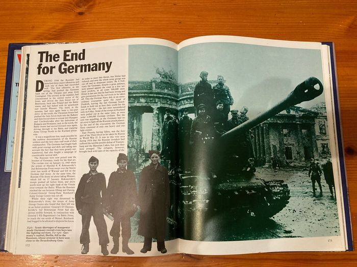 War book:'World War ll.Land,Sea & Air Battles 1939-1945'