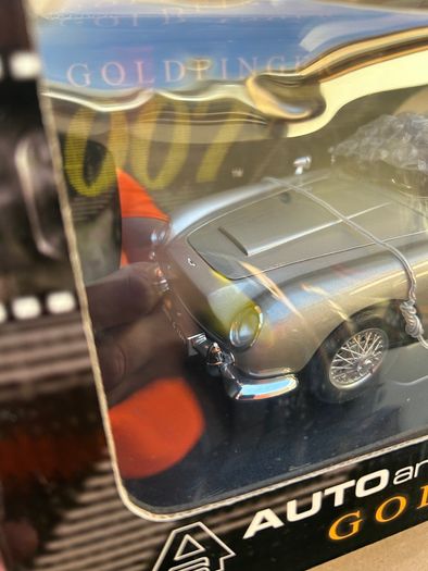 Autoart James Bond 1/18