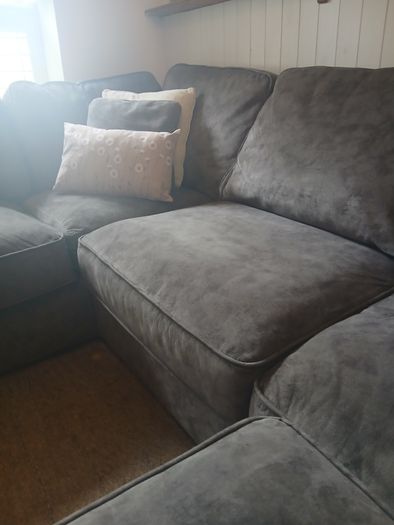 Corner suite