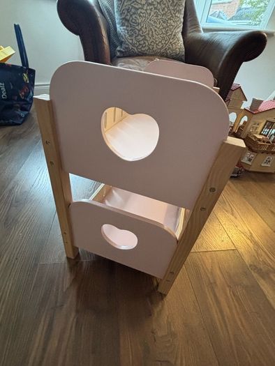 Dolls cot