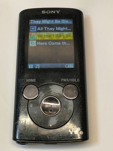 Sony Walkman NWZ-E384 Digital Media Music Player MP4 Black
