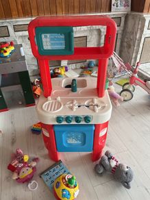 play kitchen