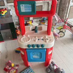 play kitchen