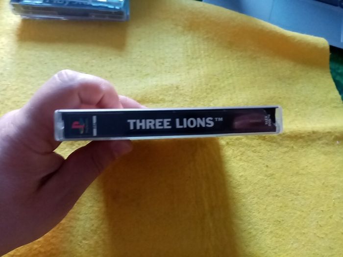 Three Lions The official England team game PlayStation1 Ps1 PlayStation 2 ps2 games Original