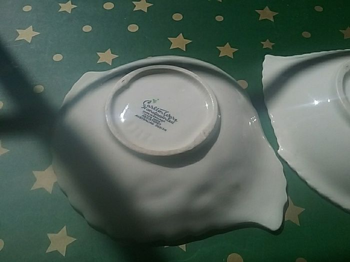 Carlton ware Australian Design small leaf dishes