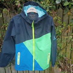 PRICE DROP, "YOUNGSOUL" Boys Rainproof jacket, Age 11/12, in perfect condition