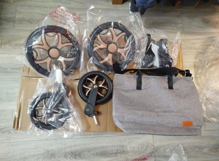 NEW Baby pram / travel system/ buggy with 6 gifts