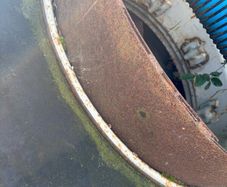 Tractor tyres power washer