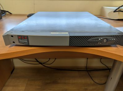 MGE Evolution 1550 UPS