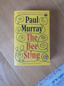 The Bee Sting Paul Murray