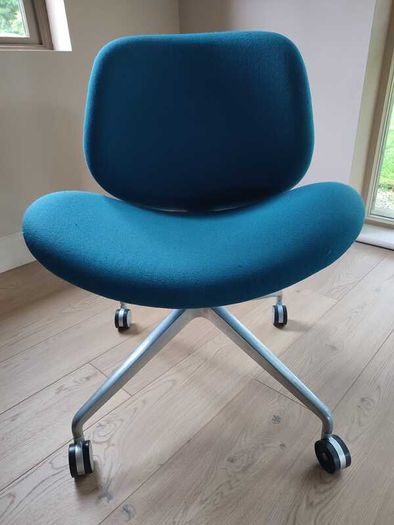Ergonomic Lounge Chair
