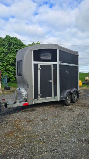 nugent horse box