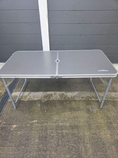 Camping table