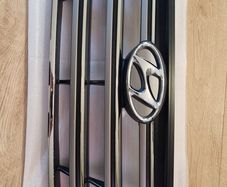 Hyundai Tucson Front Grille (2015 - 2018, Genuine OEM)