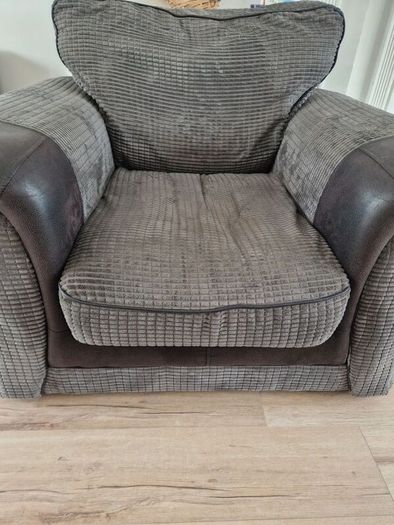 L shaped couch suite