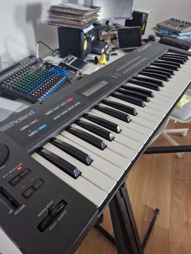 Roland Alpha Juno 1