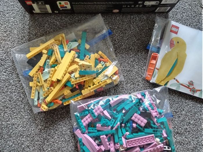LEGO 31211 The Fauna Collection Macaw Parrots