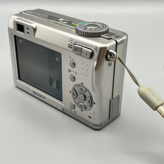 Sony DSC-W5 Cyber-shot 5.1MP Digital Camera Silver