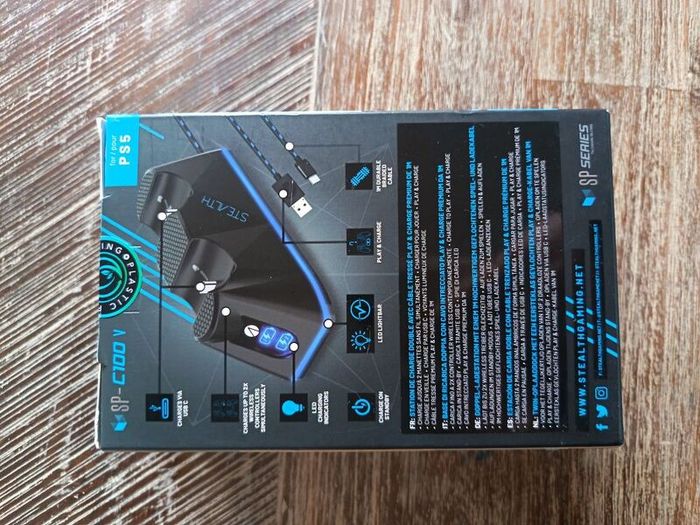 Stealth SP-C100 V Twin Charging Dock with Play & Charge Cable For PS5