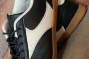 Trainers size 7
