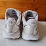 Hoka clifton 9 white Size 10 eu 44.5 in excellent condition Image 8