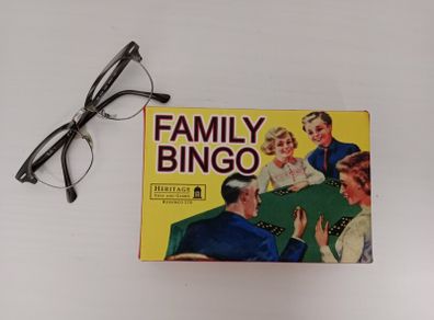 Retro 1950s-style Family Bingo set