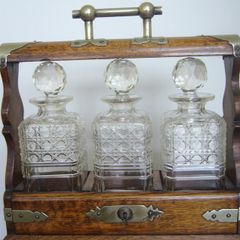 Antique Tantalus (1905)
