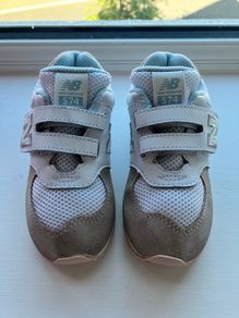 New Balance Girls Trainers (Size 9 UK)