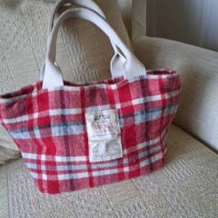 Stunning Avoca Wool Bag in Excellent condition
