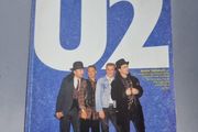 The Best Of U2 (Guitar Tab, Bass Guitar Tab, with chord symbols / Artist Songbook)  by U2 (Artist)