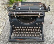 FREE Typewriter