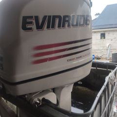 Evinrude 225  Only 350 hrs  XL shaft
