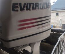 Evinrude 225  Only 350 hrs  XL shaft