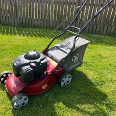 Lawnmower Briggs and Stratton
