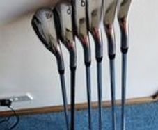 Titleist T300 Irons 2022     E450.00 ONO