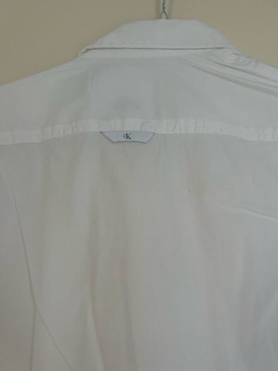 Calvin Klein gents shirt.. white.. slim fit