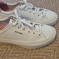 sketchers Selene size 7